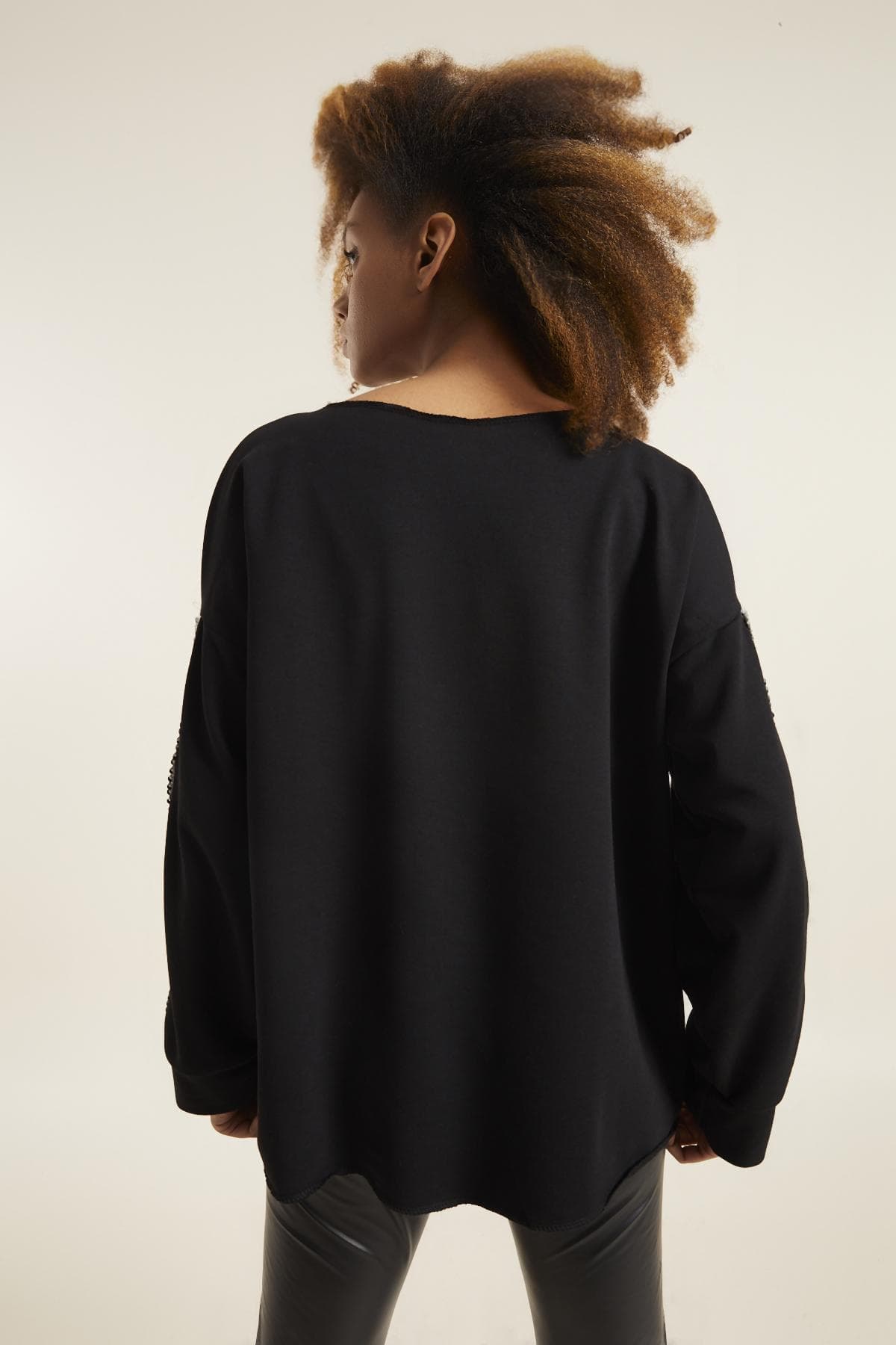 SİYAH LAME PAYET KOL DETAY SWEATSHIRT - 5