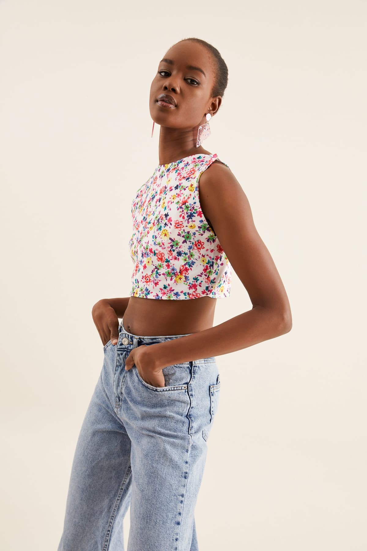 PEMBE ÇİÇEKLİ CROP BLUZ - 2
