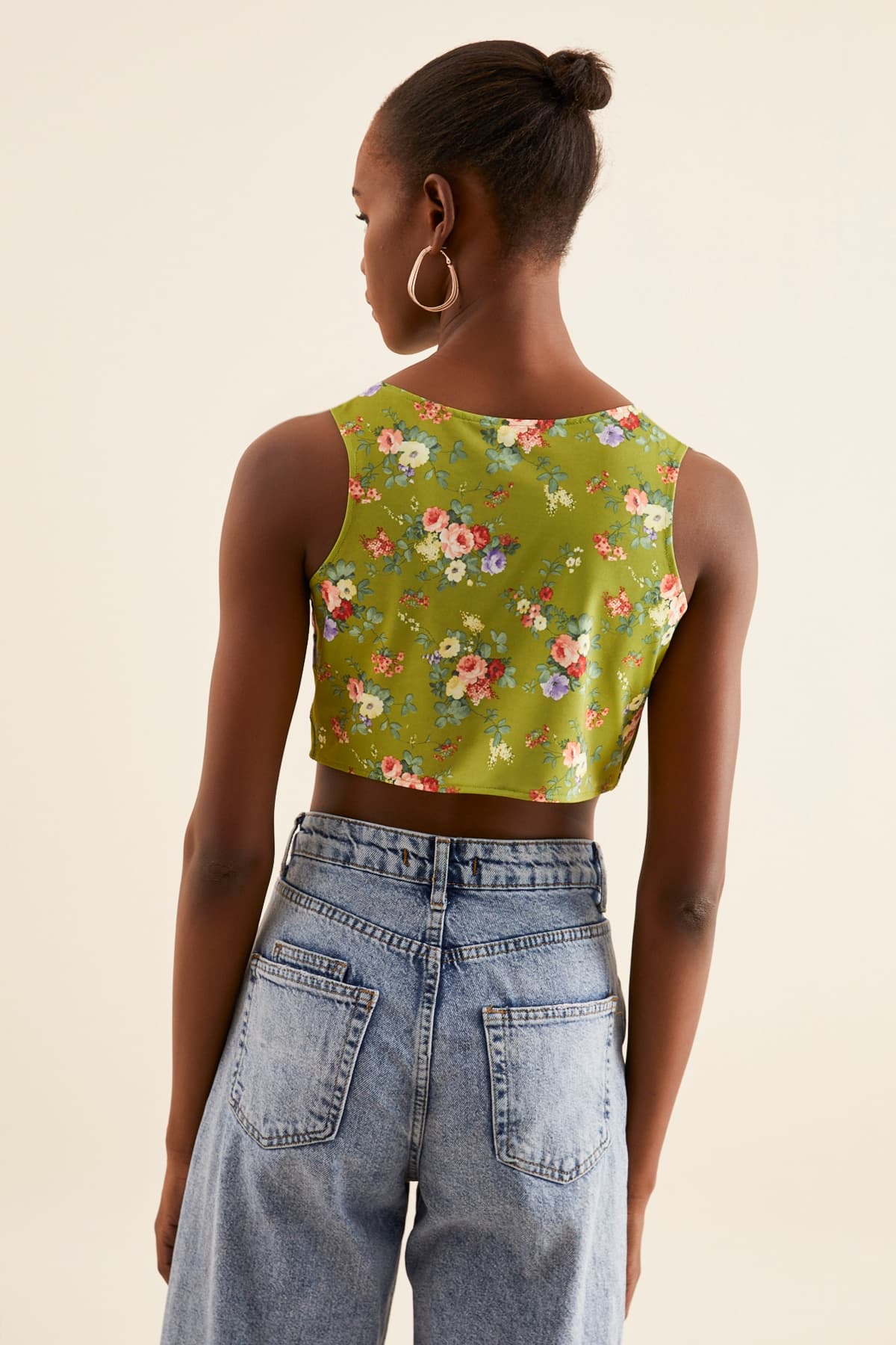 YEŞİL ÇİÇEKLİ CROP BLUZ - 4