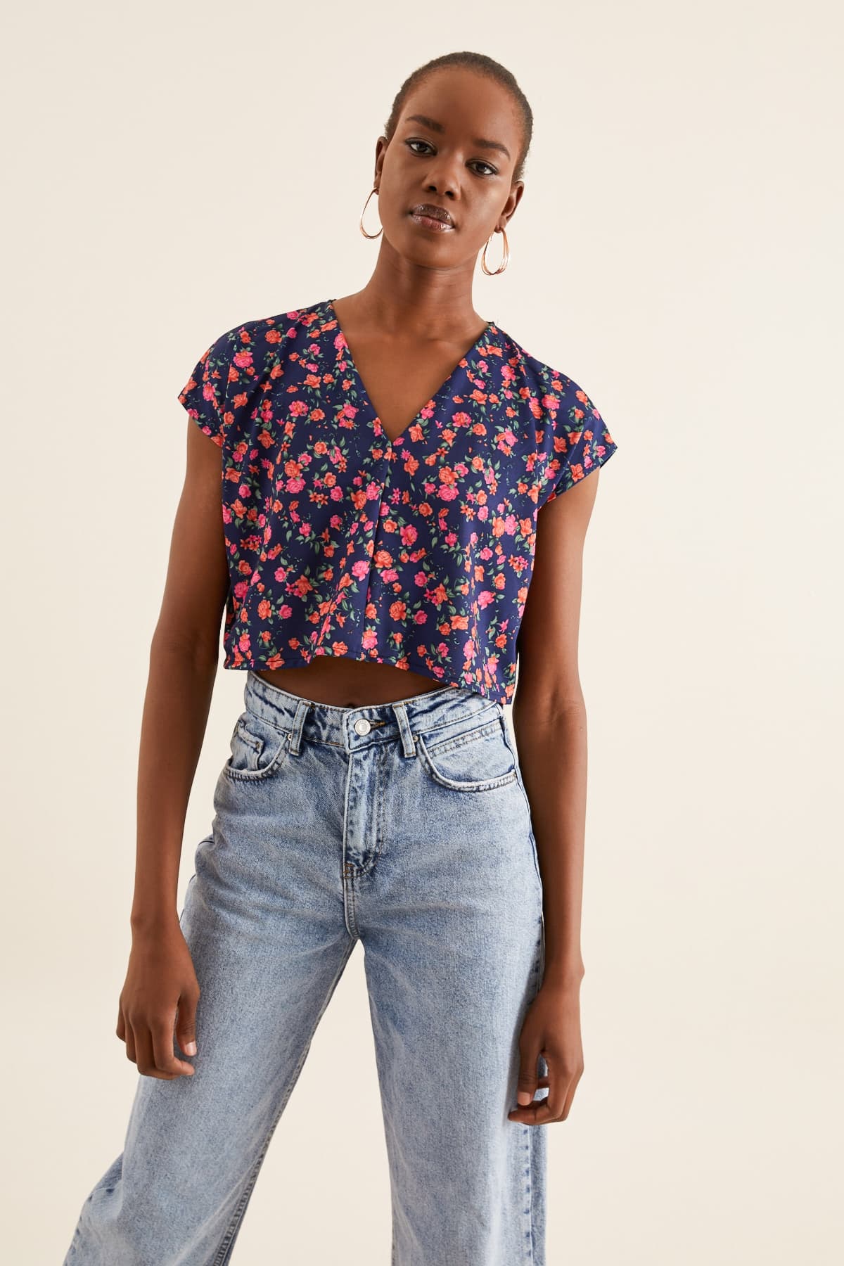 ÇİÇEKLİ V YAKA CROP BLUZ - 3