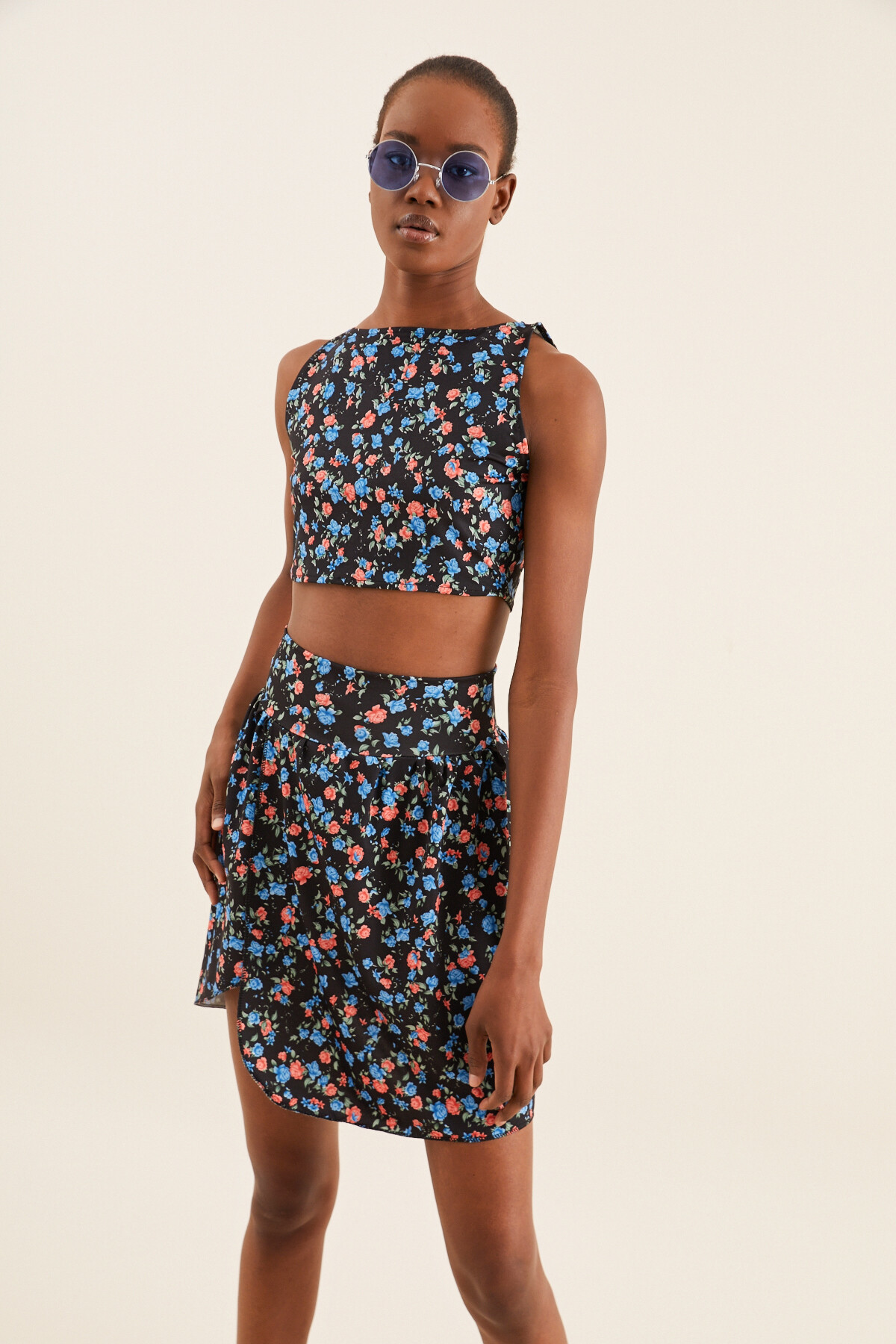 ÇİÇEKLİ CROP BLUZ