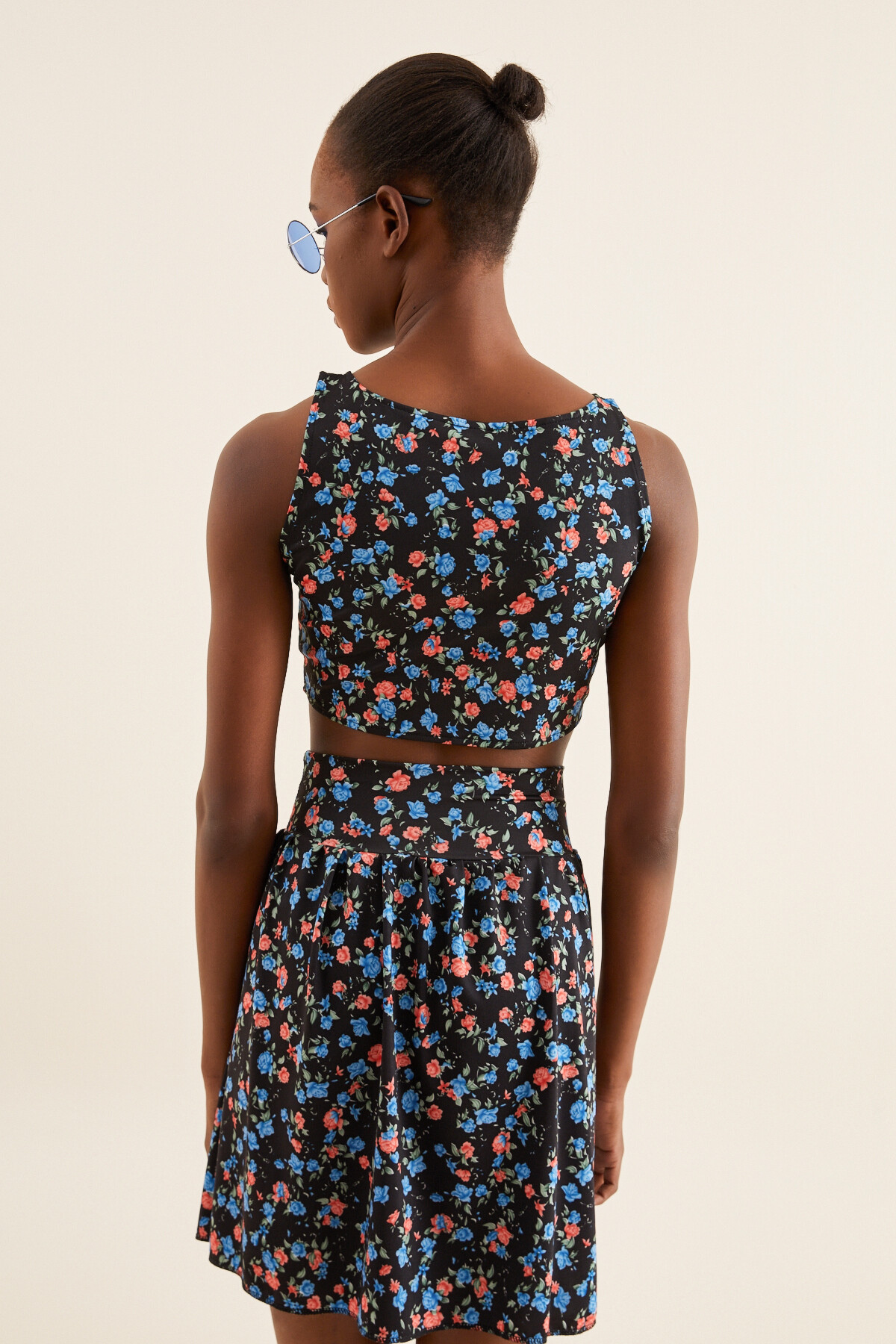 ÇİÇEKLİ CROP BLUZ