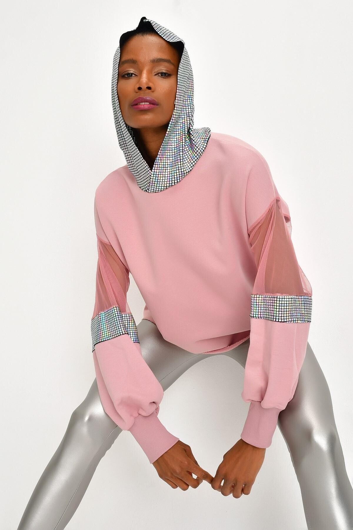 IŞILTILI SWEATSHIRT 