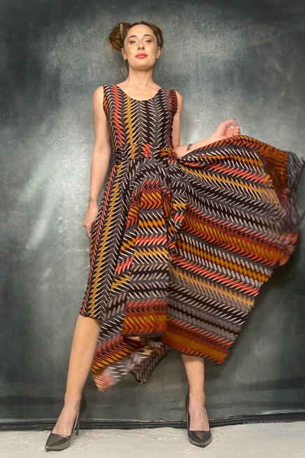 ASİMETRİK KESİM KREP KAHVE DESENLİ ELBİSE