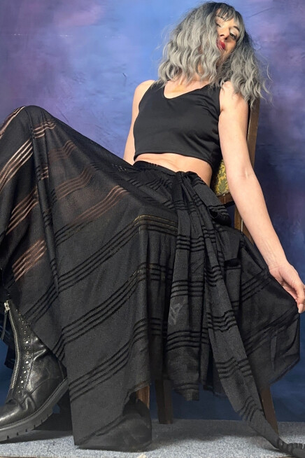 ÇİZGİLİ SİYAH TRANSPARAN ASTARLI ETEK