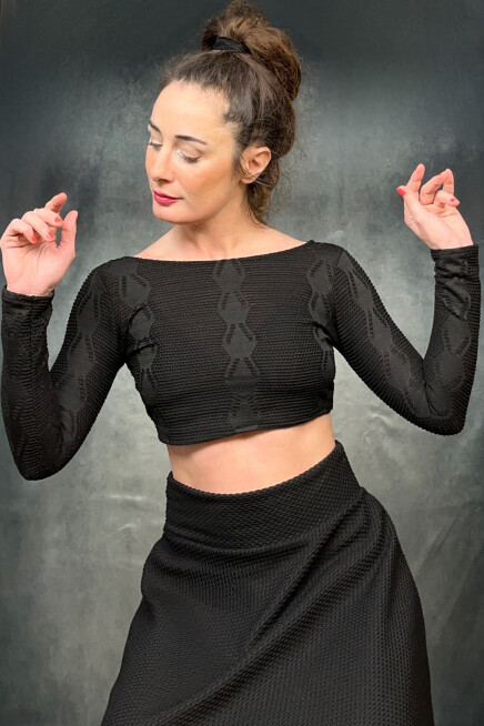 CROP KENDİNDEN DESENLİ BLUZ