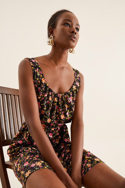 GENİŞ KESİM KEMERLİ ELBİSE 