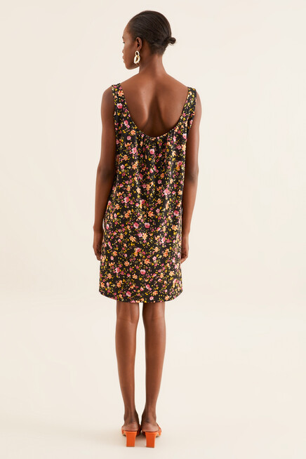 GENİŞ KESİM KEMERLİ ELBİSE 