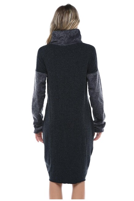 KOL VE YAKA DETAYLI YÜN ELBİSE  