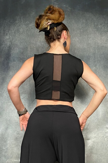 TÜL DETAYLI SİYAH JARSE CROP BLUZ