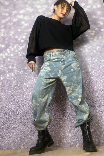 TÜL KOLLU GENİŞ KESİM BLUZ