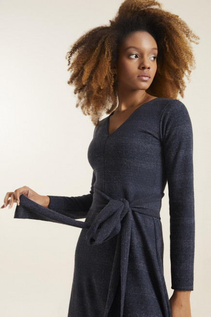 V YAKA ÖRGÜ ELBİSE