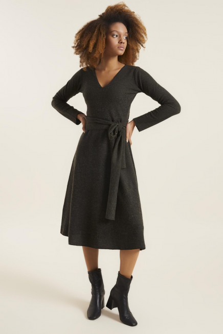 V YAKA ÖRME ELBİSE 