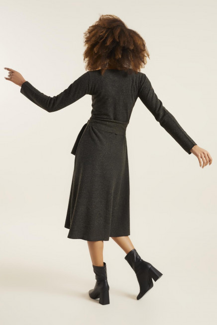 V YAKA ÖRME ELBİSE 