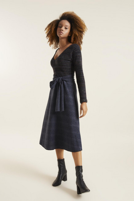 V YAKA ÖRME ELBİSE 