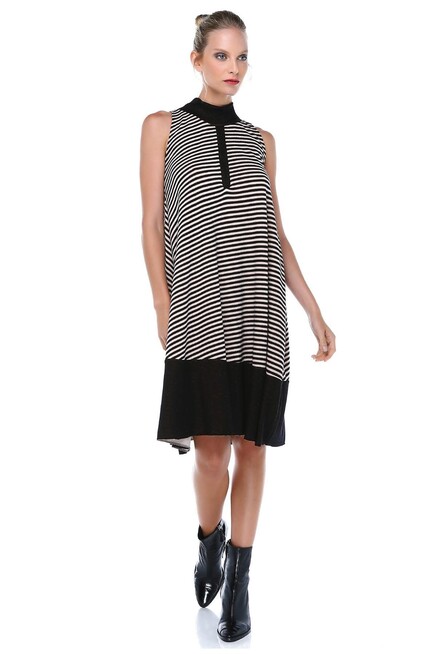 YAKA DETAYLI ÇİZGİLİ ELBİSE 