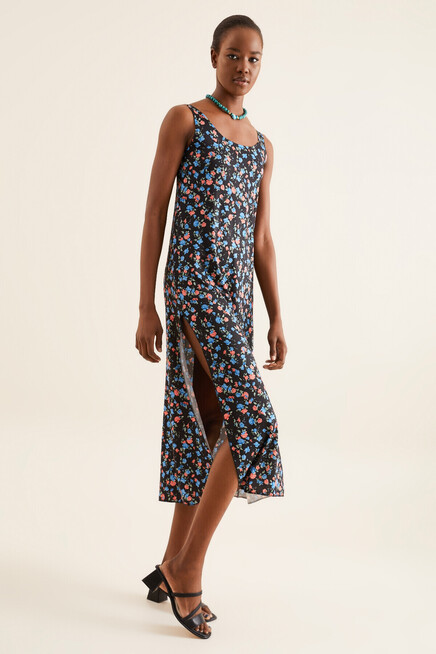 YIRTMAÇLI MAXİ ELBİSE 