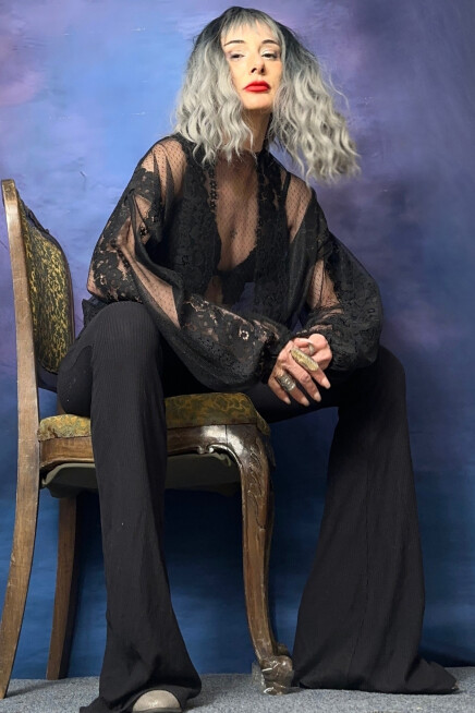 BALON KOL DANTELLİ SİYAH BLUZ