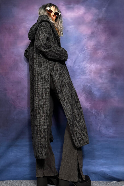 JAKARLI KUMAŞ KAPŞONLU UZUN HIRKA