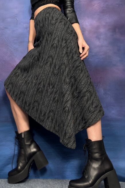 JAKARLI LİKRALI ASİMETRİK ETEK