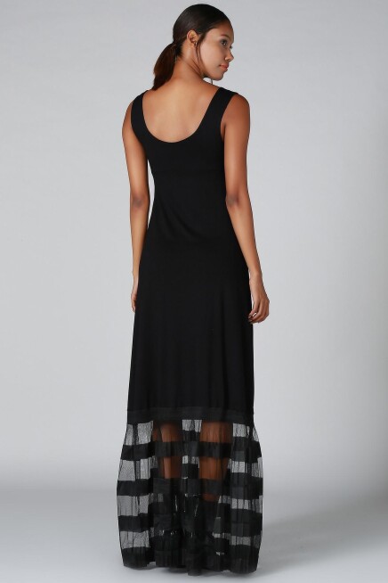 ETEK UCUNDA TÜL ELBİSE  