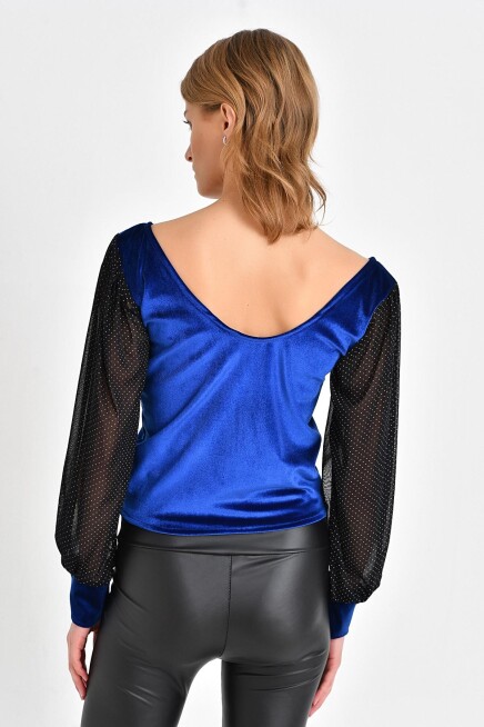 PUANTİYE TÜL KOLLU KADİFE BLUZ 