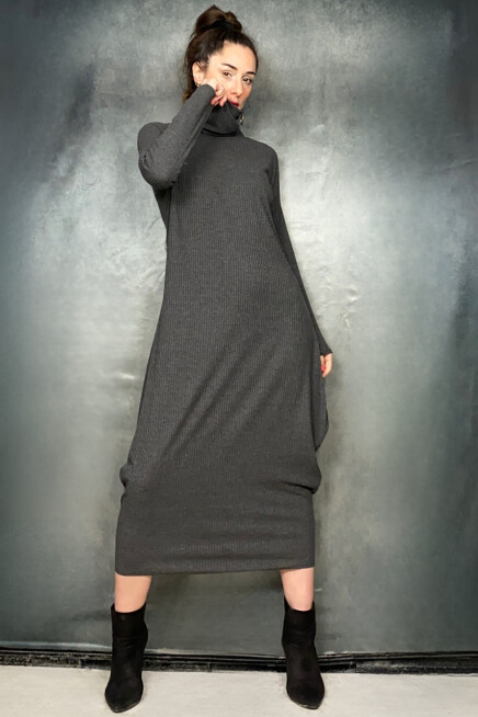 DÖKÜMLÜ OVERSİZE YUMOŞ MAXİ ELBİSE