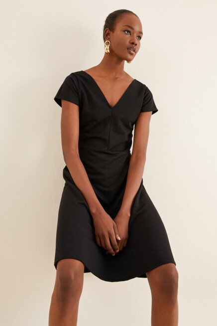 V YAKA MİDİ ELBİSE