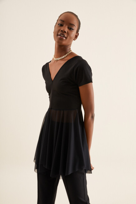 V YAKA TÜL DETAY TUNİK