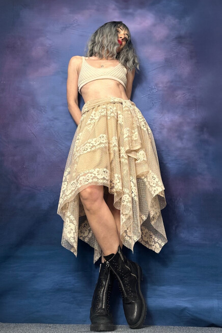 BEJ DANTEL ASİMETRİK ETEK